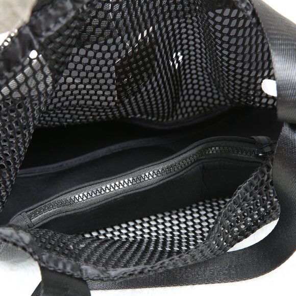 GAP FIT Breathable Mesh and Neoprene Gym Bag - Picture 10 of 11